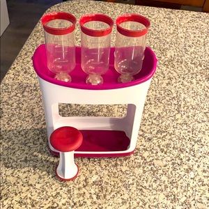 infantino squeeze station